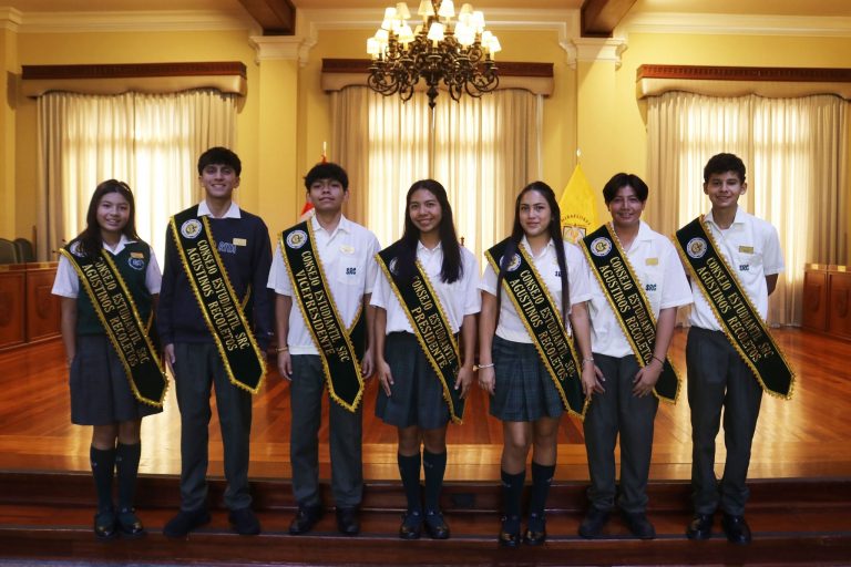 Juramentación de nuestro Consejo Estudiantil
